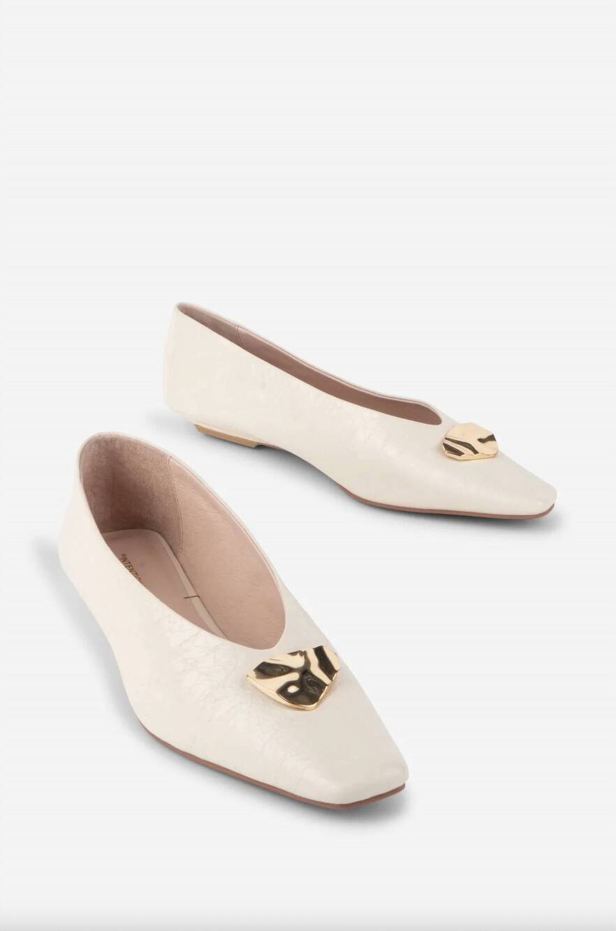NEW INTENTIONALLY BLANK women's celda flat sandal in cream